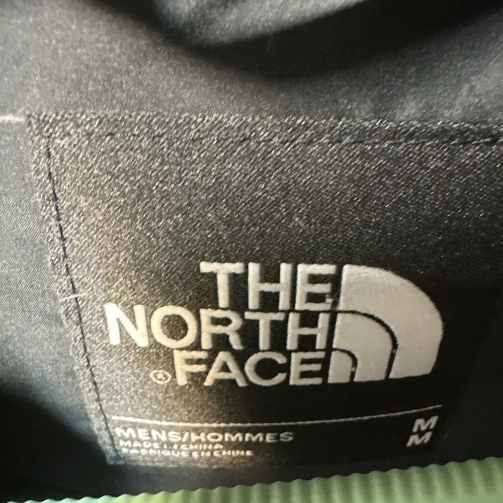The North Face 550 Down Jacket Men’s M Black Hooded Goose Down Winter Parka